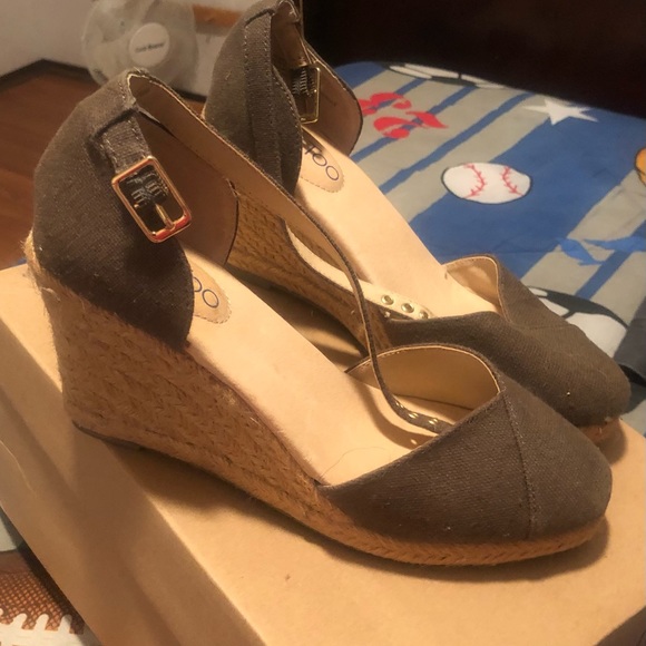 Espadrilles - Picture 2 of 6